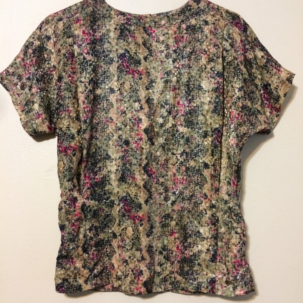 Gorgeous button up blouse